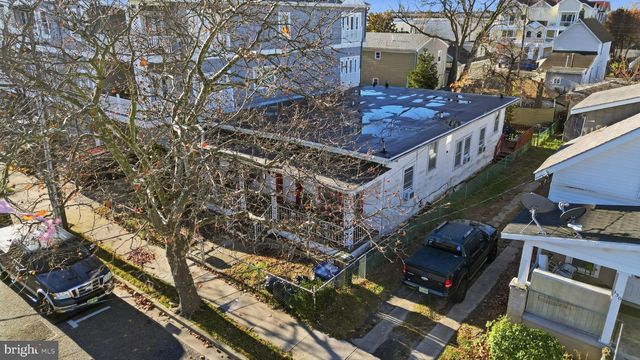 128 W ROBERTS AVE, Wildwood, NJ 08260