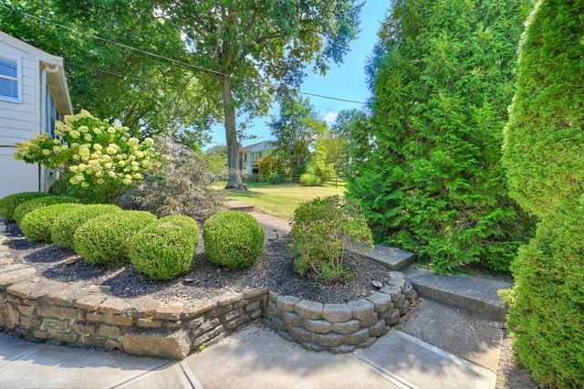447 White Oak Drive, Edgewood, KY 41017