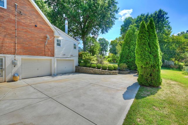 447 White Oak Drive, Edgewood, KY 41017