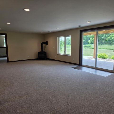 23 Heather Drive, Cottage Grove, WI 53527