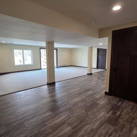 23 Heather Drive, Cottage Grove, WI 53527