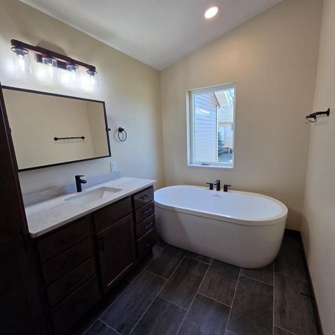 23 Heather Drive, Cottage Grove, WI 53527