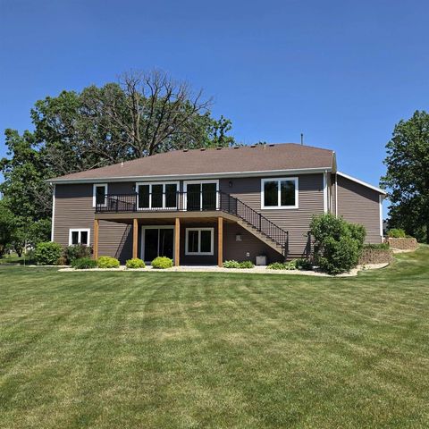 23 Heather Drive, Cottage Grove, WI 53527