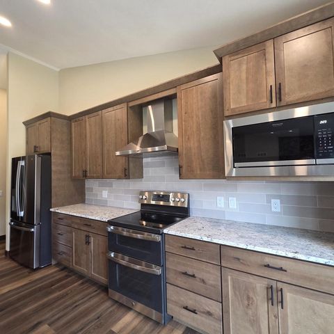 23 Heather Drive, Cottage Grove, WI 53527