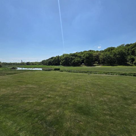 23 Heather Drive, Cottage Grove, WI 53527