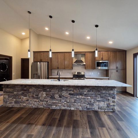 23 Heather Drive, Cottage Grove, WI 53527