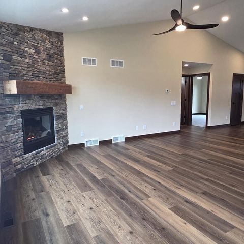 23 Heather Drive, Cottage Grove, WI 53527