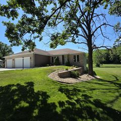 23 Heather Drive, Cottage Grove, WI 53527