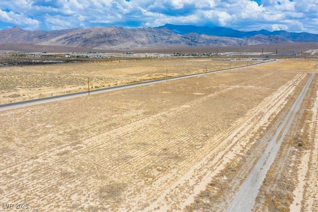 5290 East Roger Street, Pahrump, NV 89048