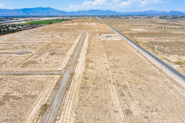 5290 East Roger Street, Pahrump, NV 89048