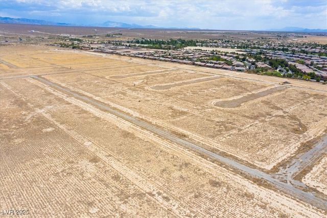 5290 East Roger Street, Pahrump, NV 89048