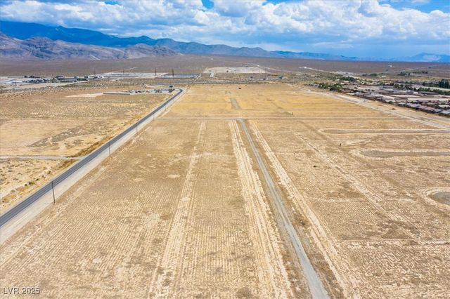 5290 East Roger Street, Pahrump, NV 89048