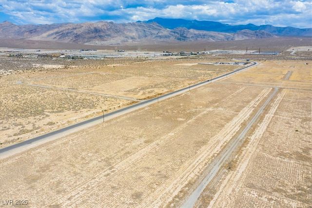 5290 East Roger Street, Pahrump, NV 89048