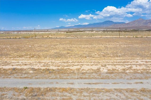 5290 East Roger Street, Pahrump, NV 89048