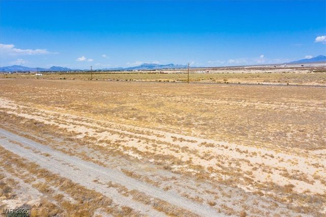 5290 East Roger Street, Pahrump, NV 89048