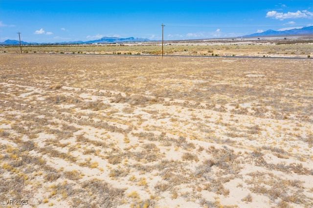 5290 East Roger Street, Pahrump, NV 89048