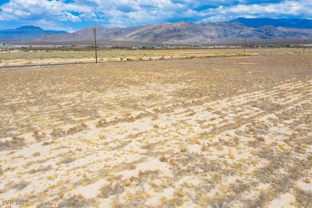 5290 East Roger Street, Pahrump, NV 89048