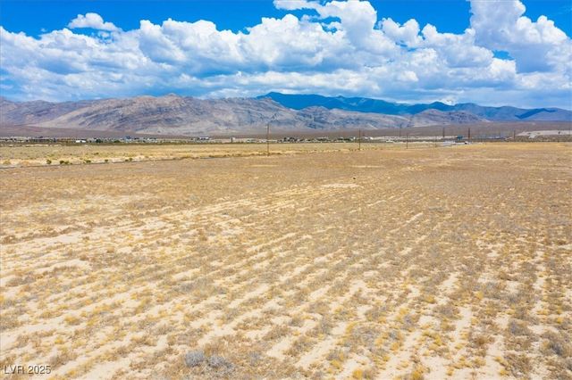 5290 East Roger Street, Pahrump, NV 89048