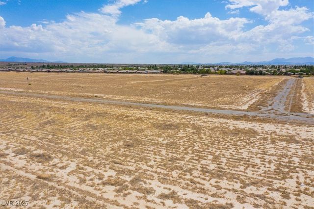 5290 East Roger Street, Pahrump, NV 89048