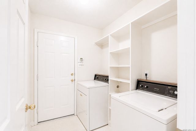 2527 Somerall, San Antonio, TX 78248