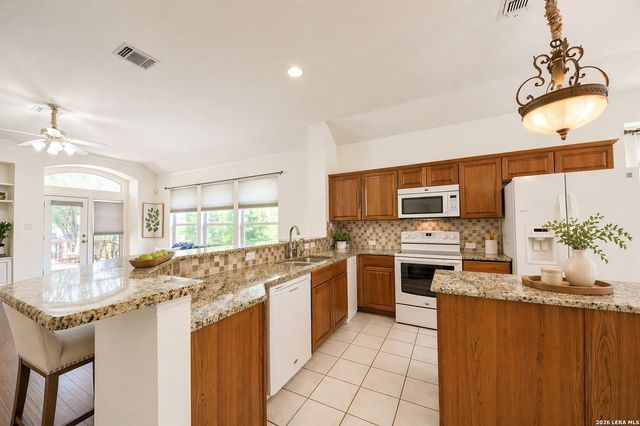 2527 Somerall, San Antonio, TX 78248