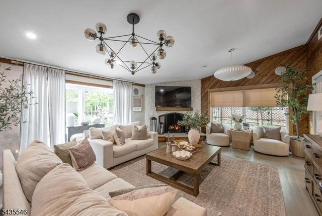 596 Wyckoff Ave, Mahwah Twp., NJ 07430