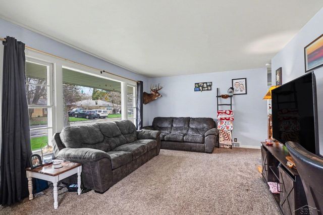 11 Roselawn Court, Saginaw, MI 48602