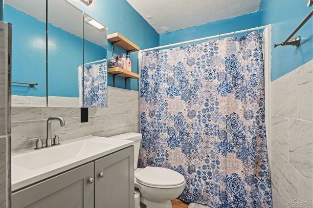 11 Roselawn Court, Saginaw, MI 48602