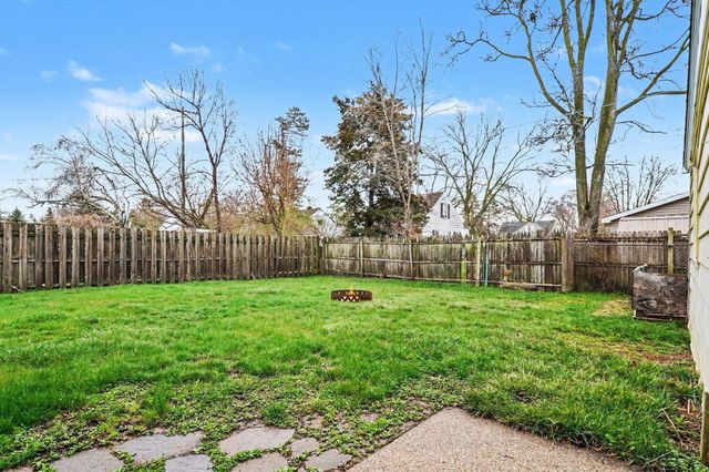 11 Roselawn Court, Saginaw, MI 48602