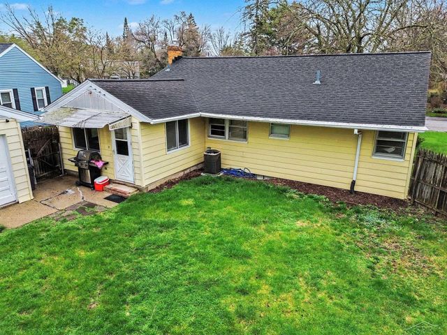 11 Roselawn Court, Saginaw, MI 48602