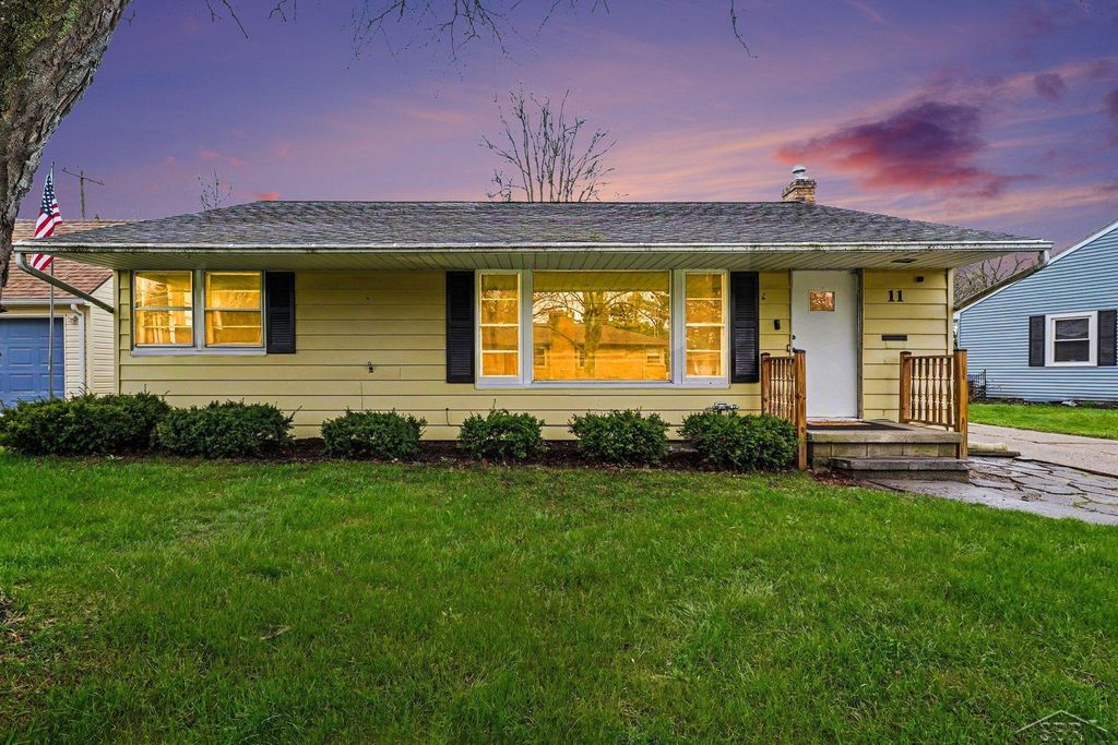 11 Roselawn Court, Saginaw, MI 48602