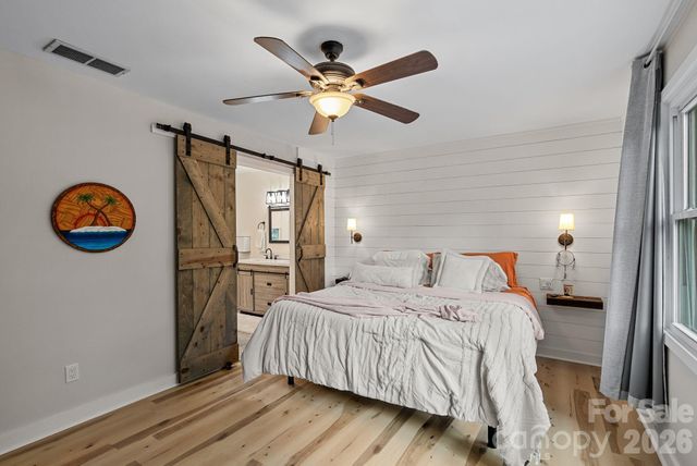 4 Beechwood Lakes Drive, Hendersonville, NC 28792