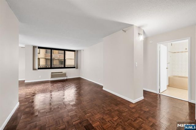 326 Prospect Avenue 6J, Hackensack, NJ 07601