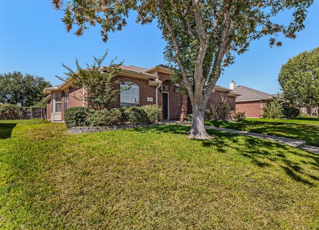 109 N Rolling Meadows Drive, Wylie, TX 75098