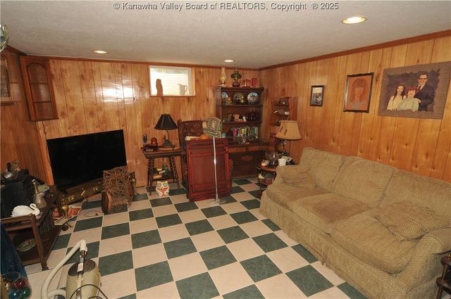 4701 Virginia Avenue, Charleston, WV 25304