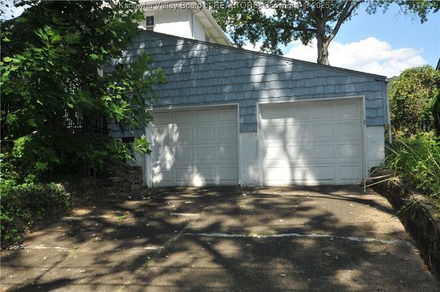 4701 Virginia Avenue, Charleston, WV 25304