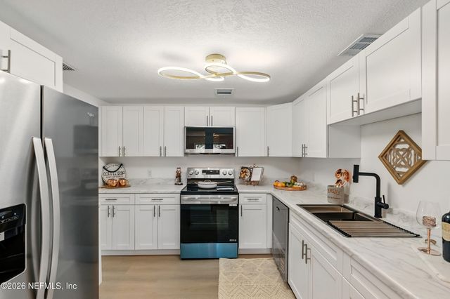 3530 SHADOW Street, Jacksonville, FL 32254