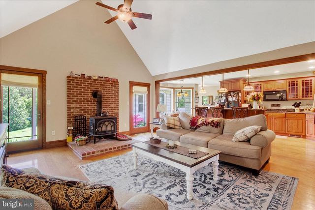1210 WHITE CHURCH RD, Gettysburg, PA 17325