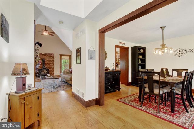 1210 WHITE CHURCH RD, Gettysburg, PA 17325