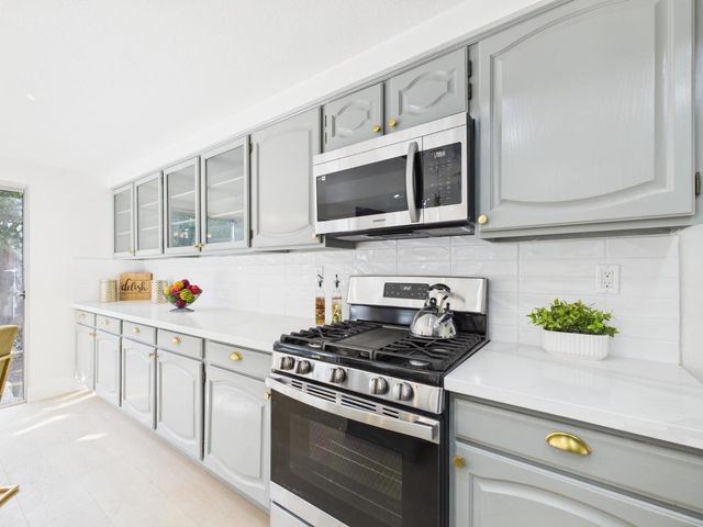 5912 Sawyer Cir, Sacramento, CA 95823