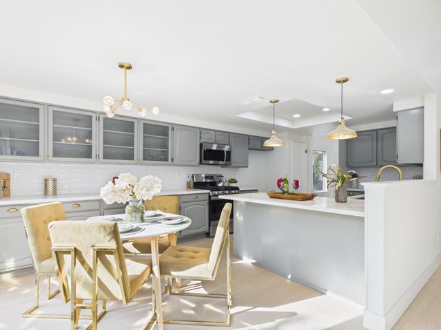 5912 Sawyer Cir, Sacramento, CA 95823