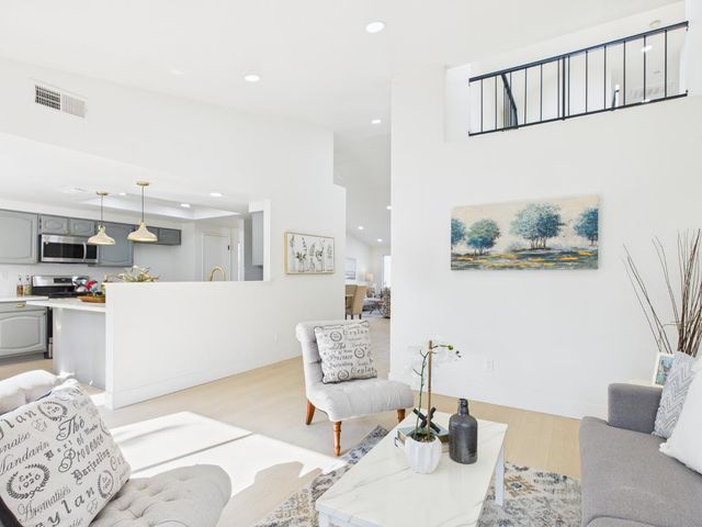 5912 Sawyer Cir, Sacramento, CA 95823