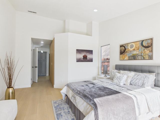 5912 Sawyer Cir, Sacramento, CA 95823