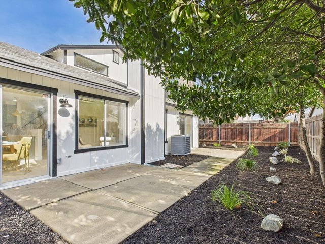 5912 Sawyer Cir, Sacramento, CA 95823