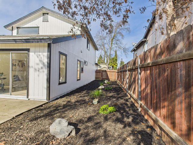 5912 Sawyer Cir, Sacramento, CA 95823