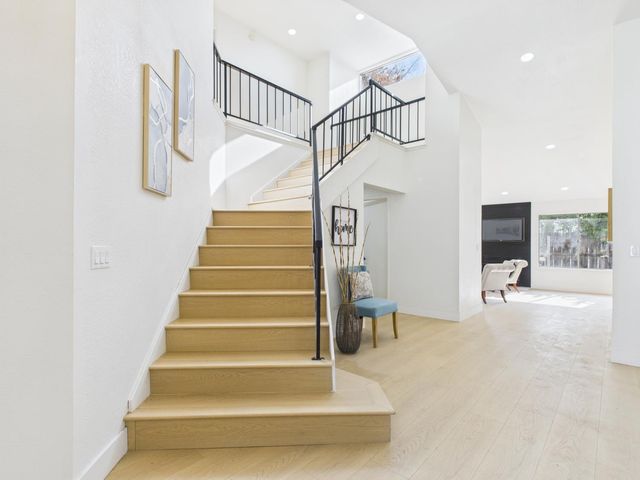 5912 Sawyer Cir, Sacramento, CA 95823