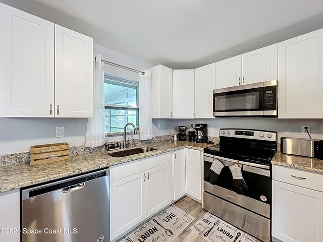 760 Becker Avenue NE, Palm Bay, FL 32905