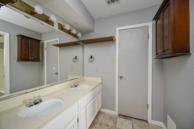 17306 Beaver Springs Drive, Houston, TX 77090