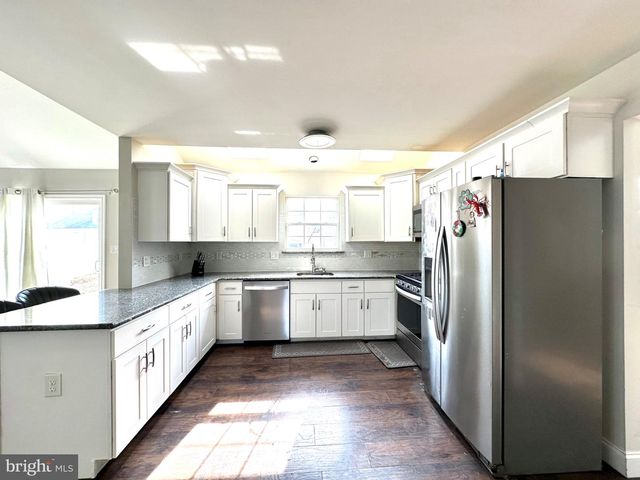 95 VANCE AVE, Sicklerville, NJ 08081