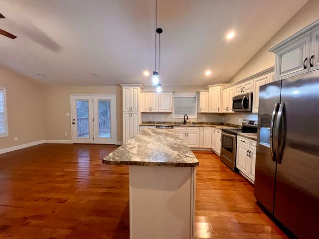 110 Lake Breeze Lane, Corbin, KY 40701